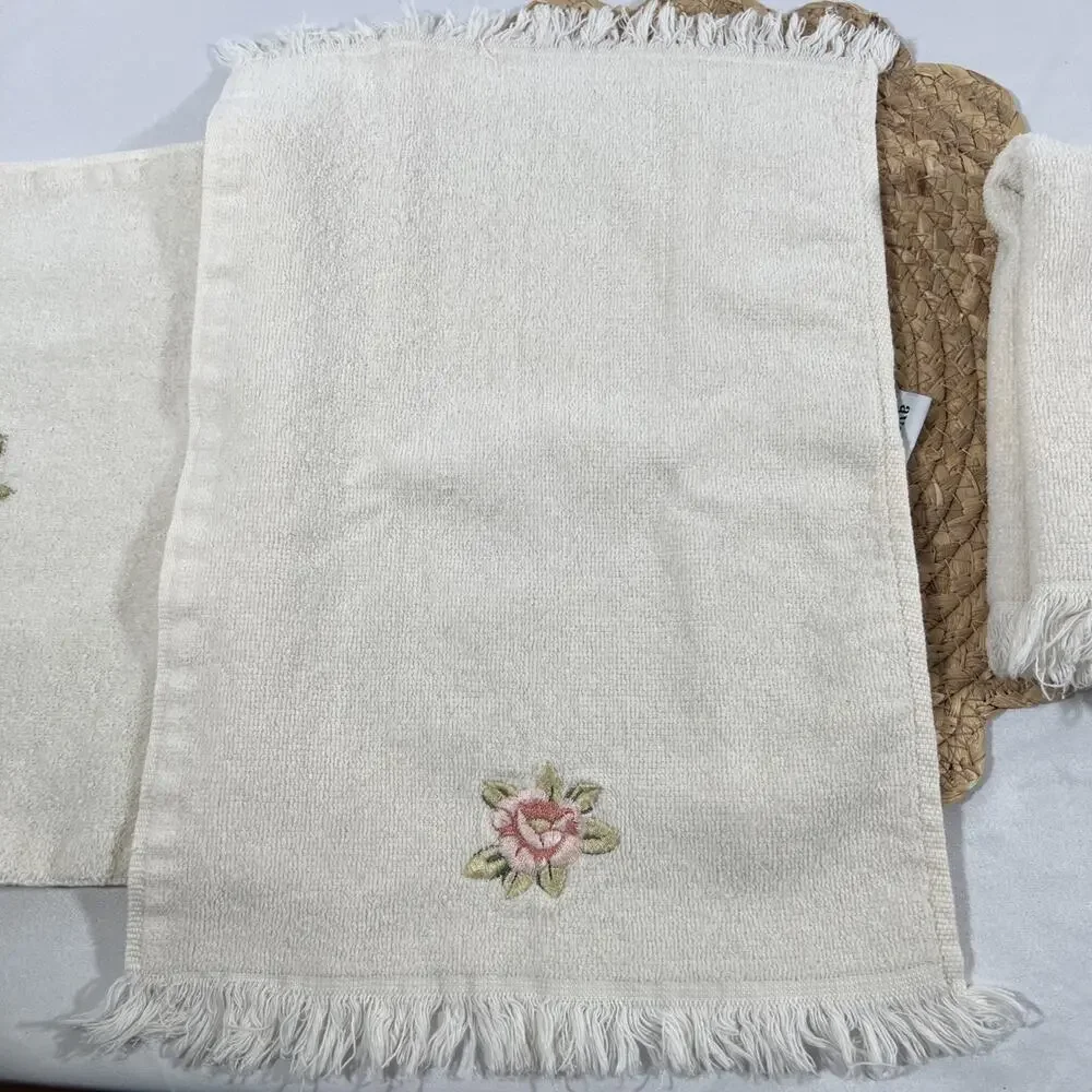 Vintage Set of 3 Avanti Ivory Pink Flower Rose Fingertip Hand Towels 100% Cotton